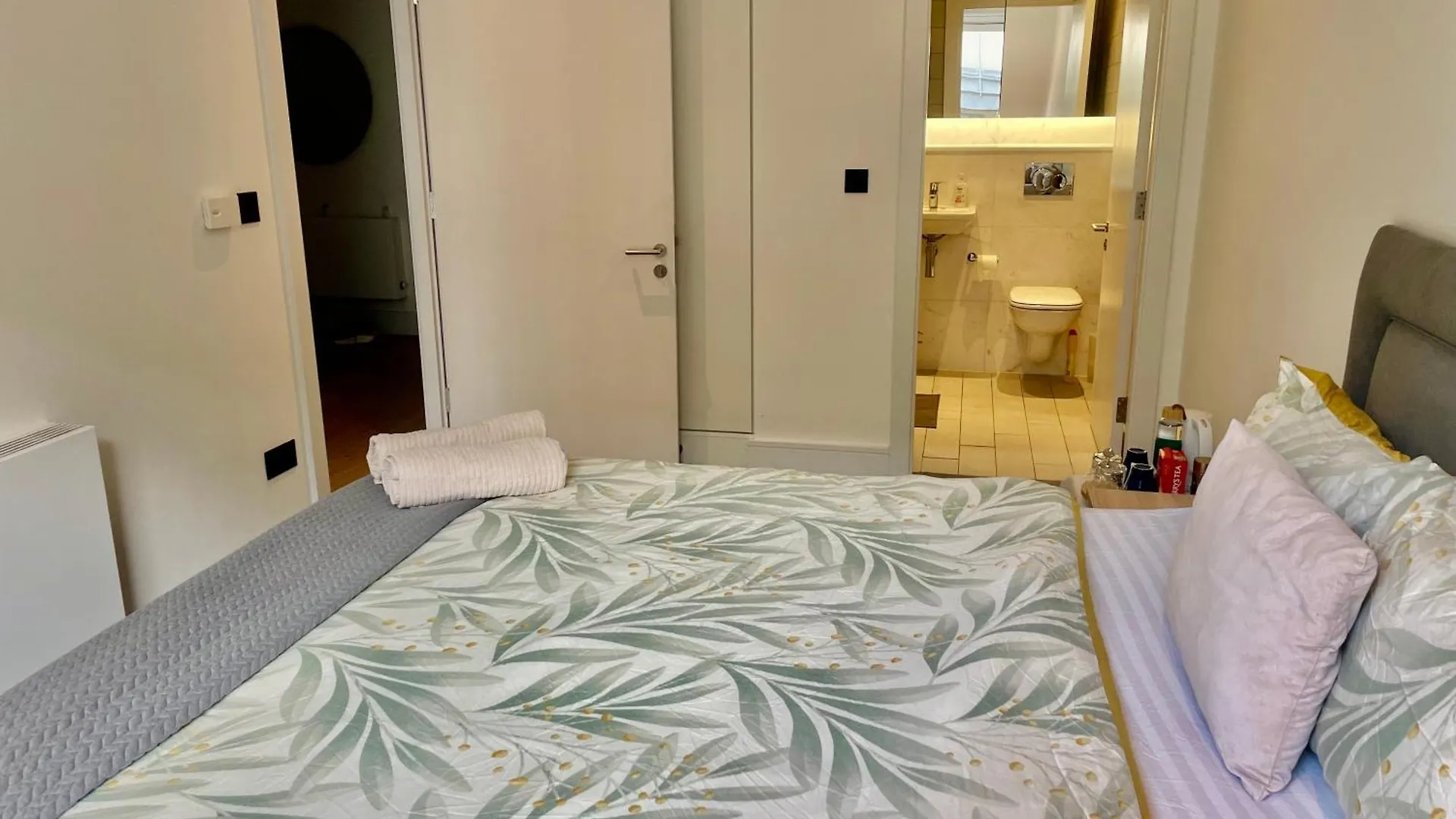 Homestay Modern Ensuite Double Bedroom Dublin