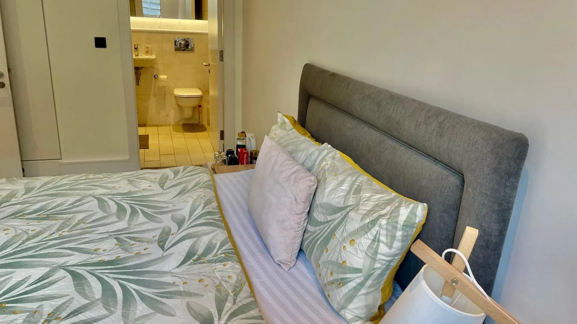 Modern Ensuite Double Bedroom Dublin 0*,  Ireland