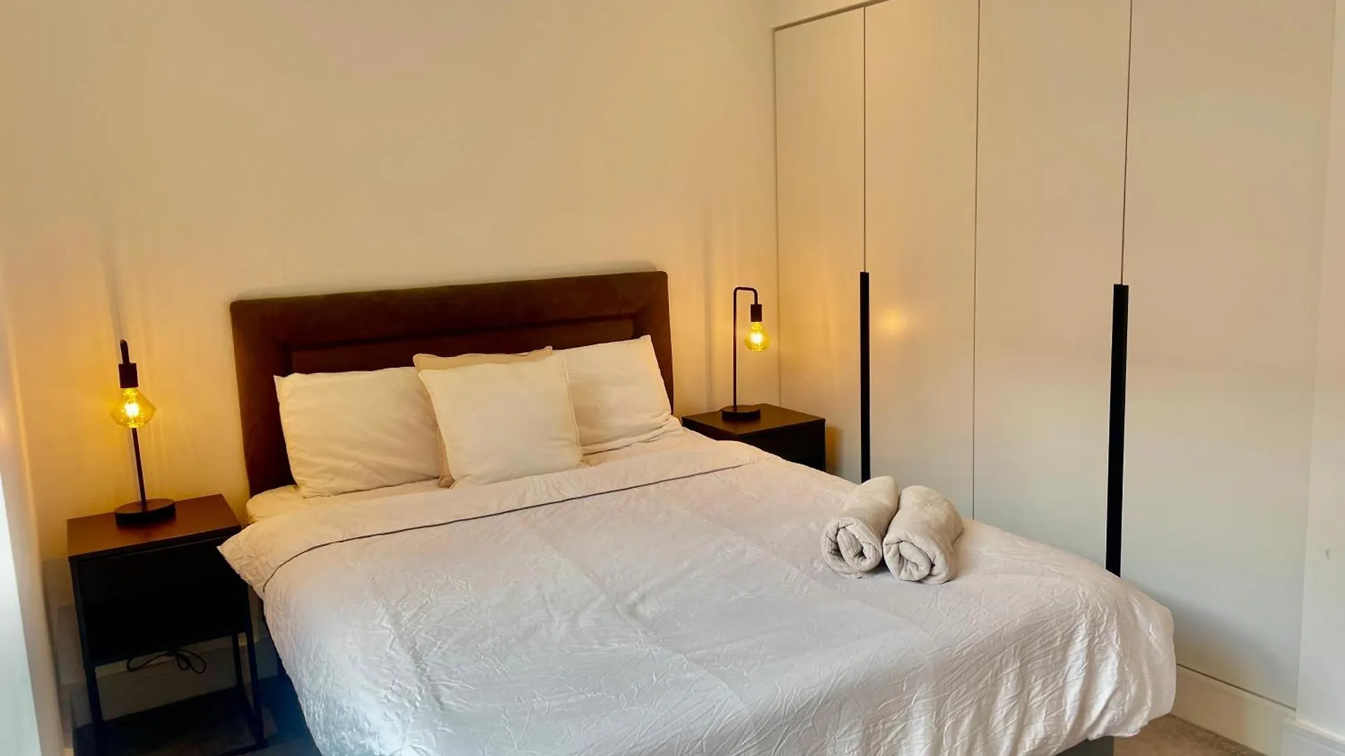 Modern Ensuite Double Bedroom Dublin