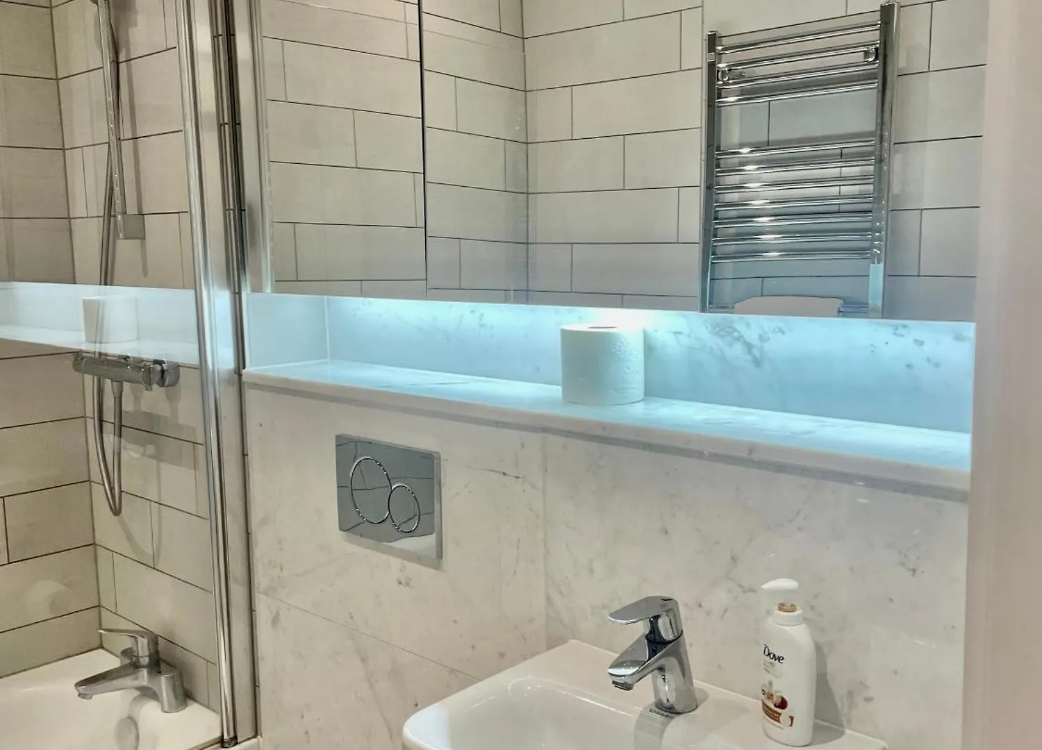 Homestay Modern Ensuite Double Bedroom Dublin Ireland