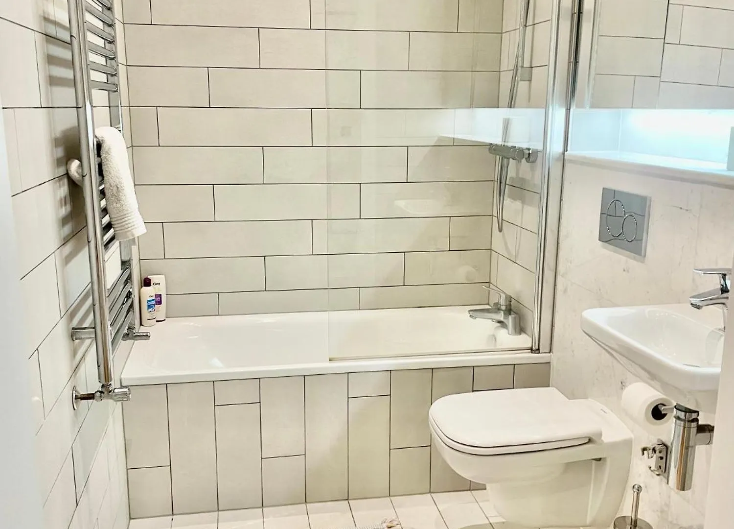 Modern Ensuite Double Bedroom Dublin
